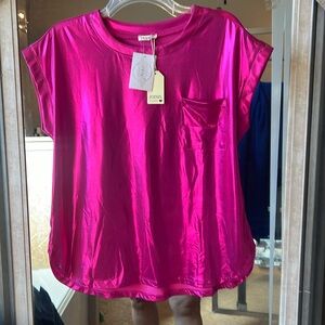 Super cute and comfy Metallic fuschia pink top.